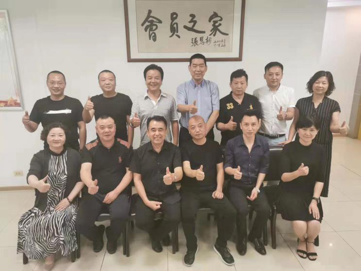 我省首個(gè)專家?guī)煺匠闪?，今泰裝飾工程經(jīng)理受(圖1)